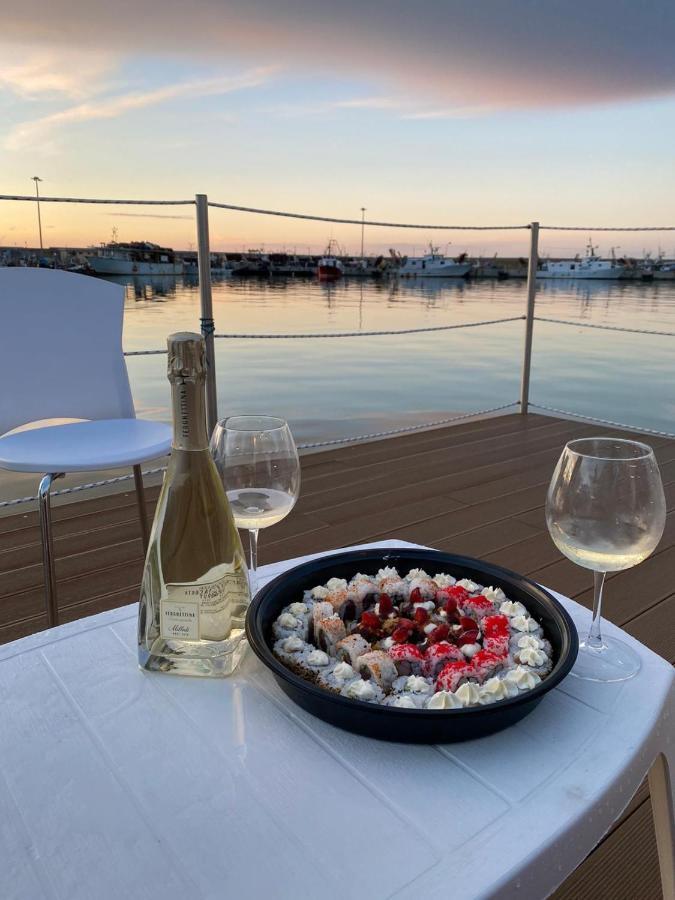 Aqua Resort Giulianova - Houseboat Experience Экстерьер фото